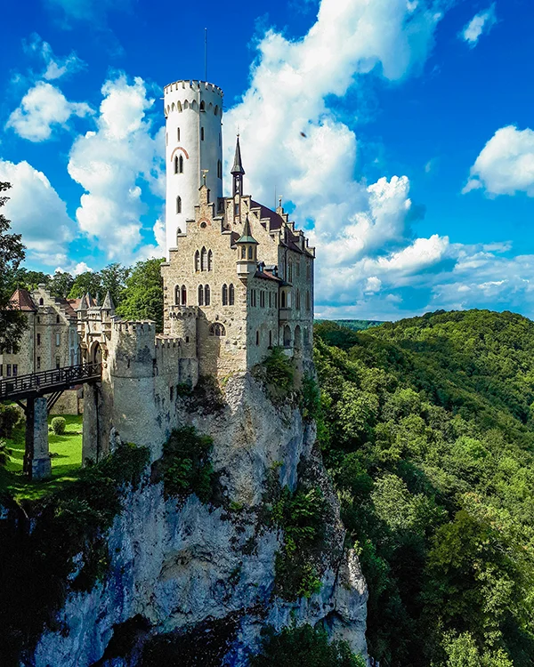 Medieval Castles - sled photographer react template